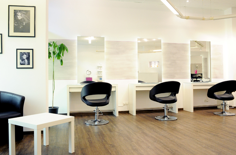 Capillus Friseur Nürnberg — Salon Atmosphäre